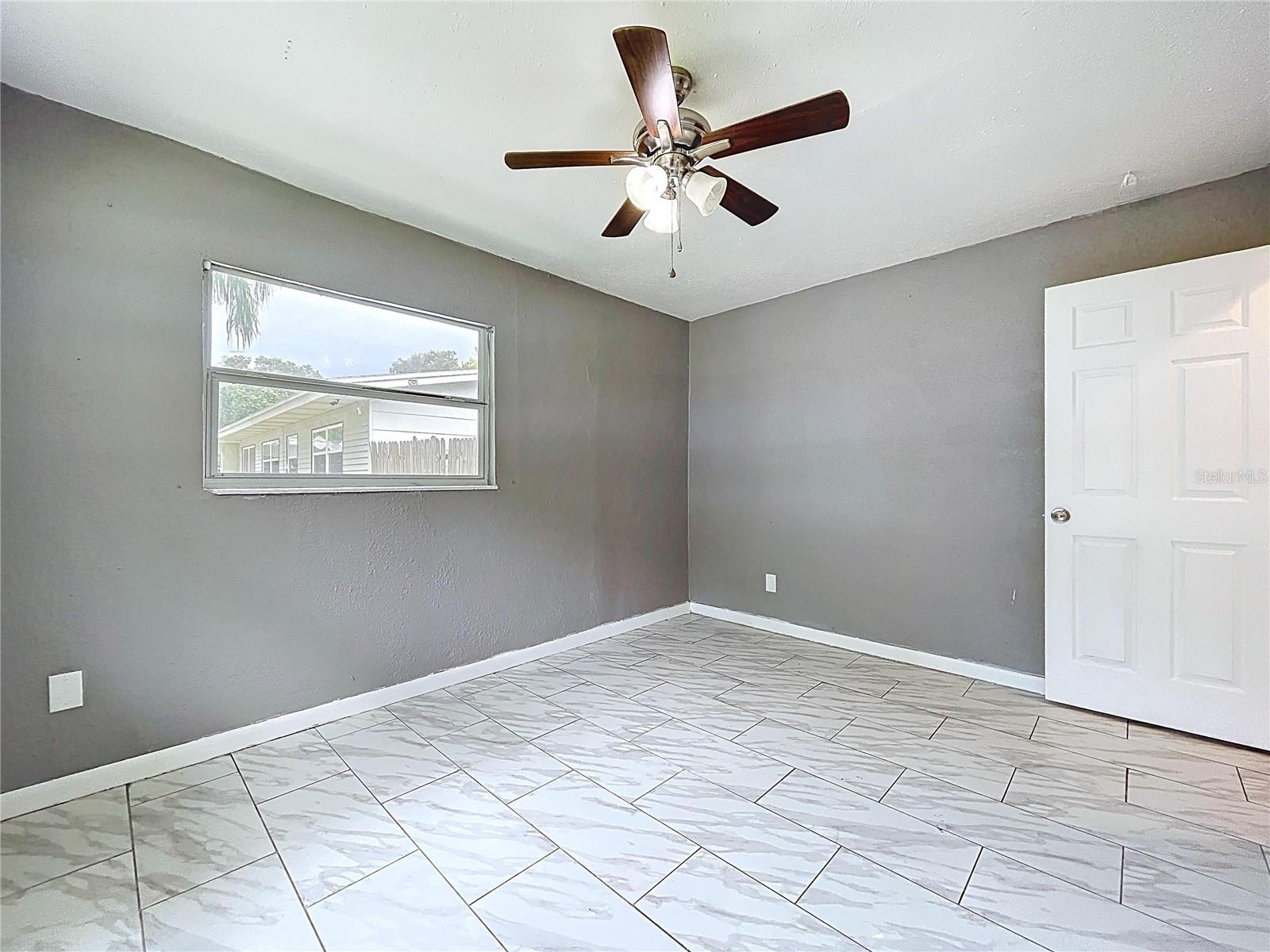 1341 SANDY LN