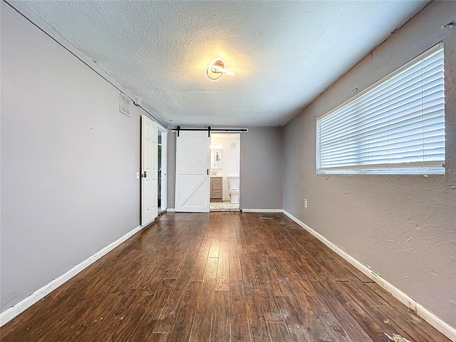1341 SANDY LN