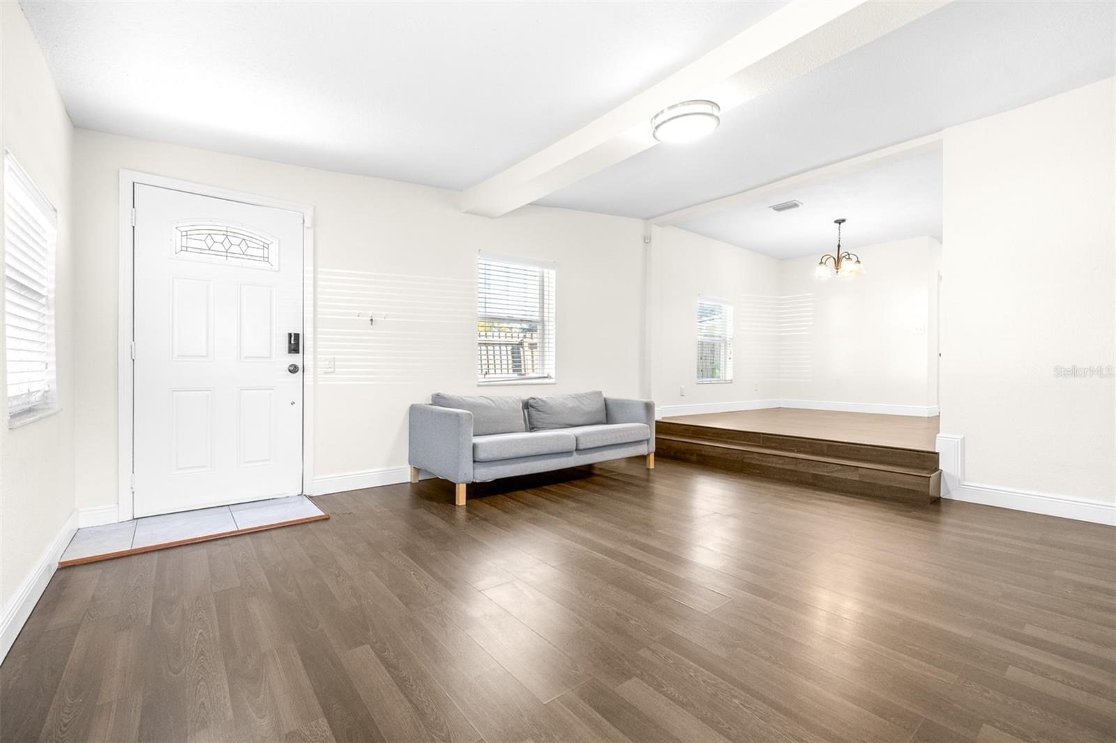 1512 W KIRBY ST
