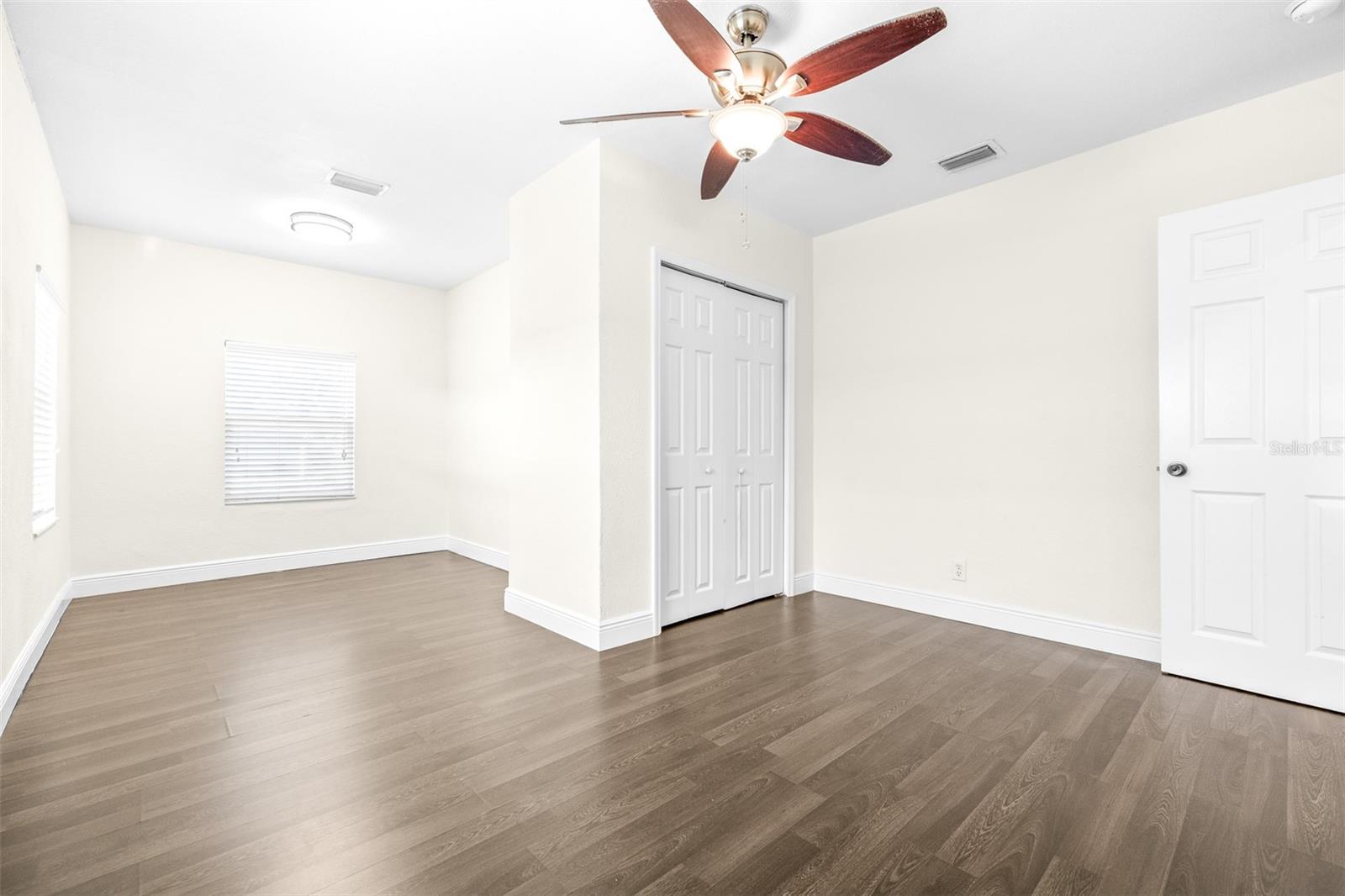 1512 W KIRBY ST