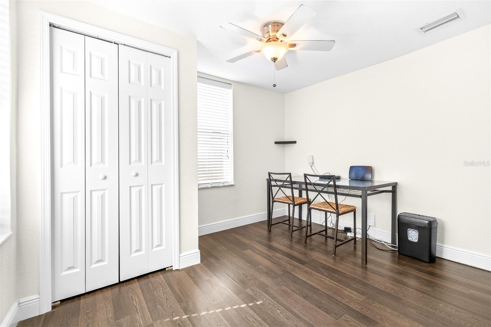 1512 W KIRBY ST