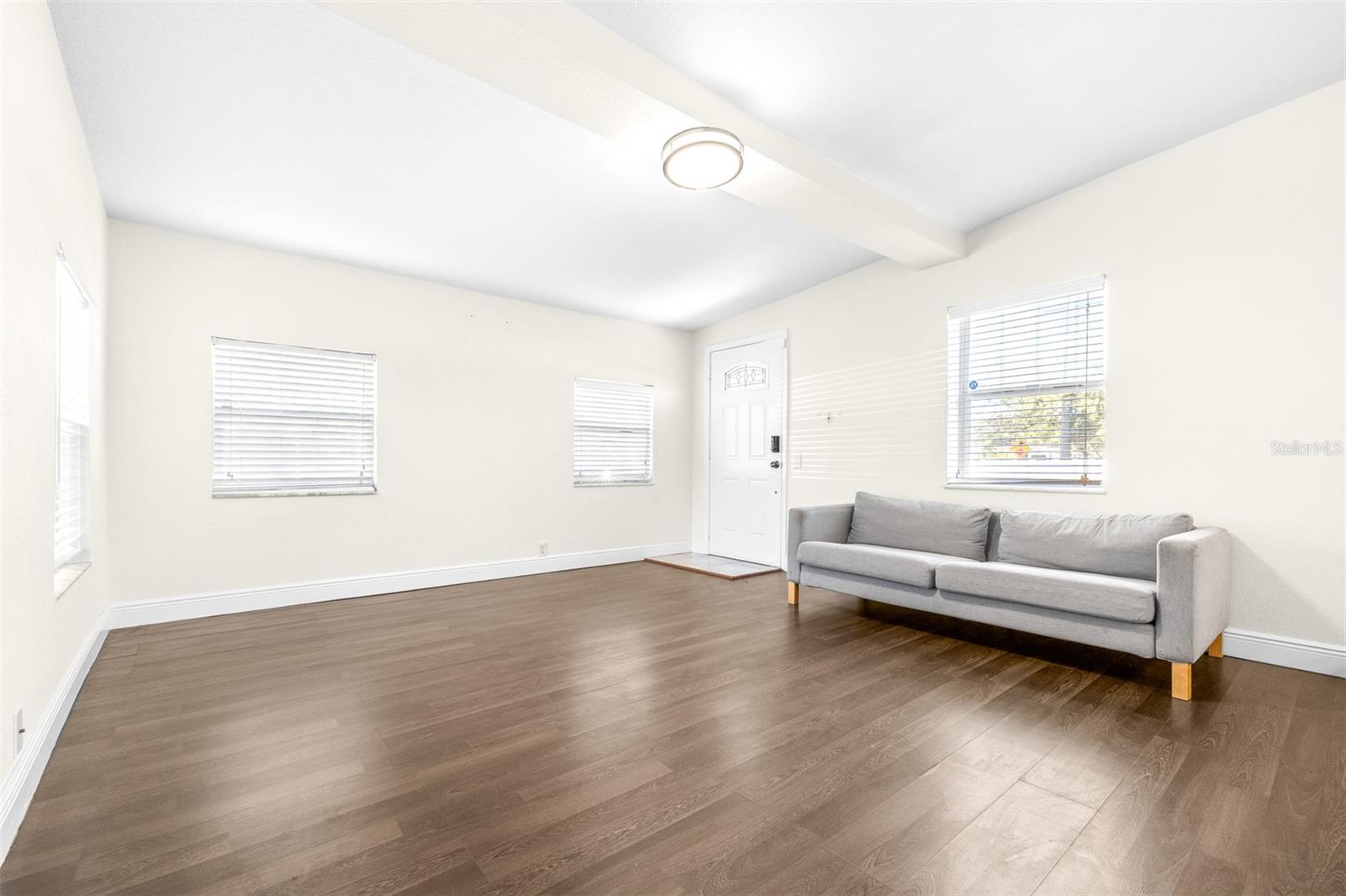 1512 W KIRBY ST