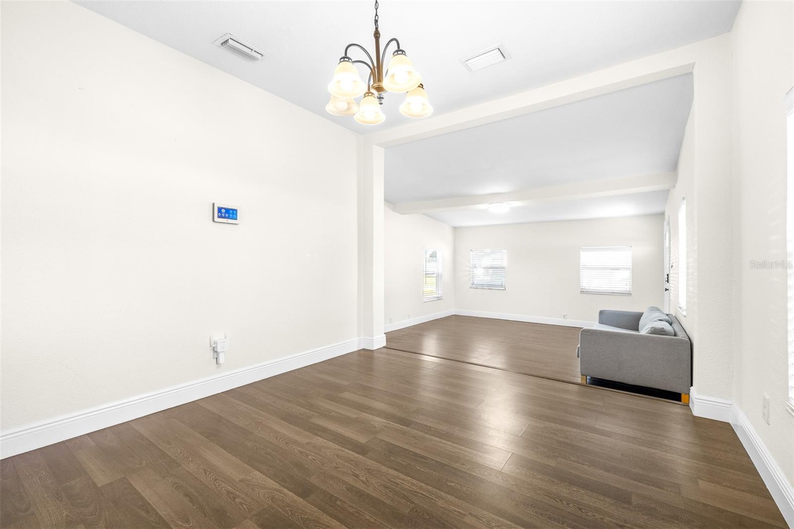 1512 W KIRBY ST