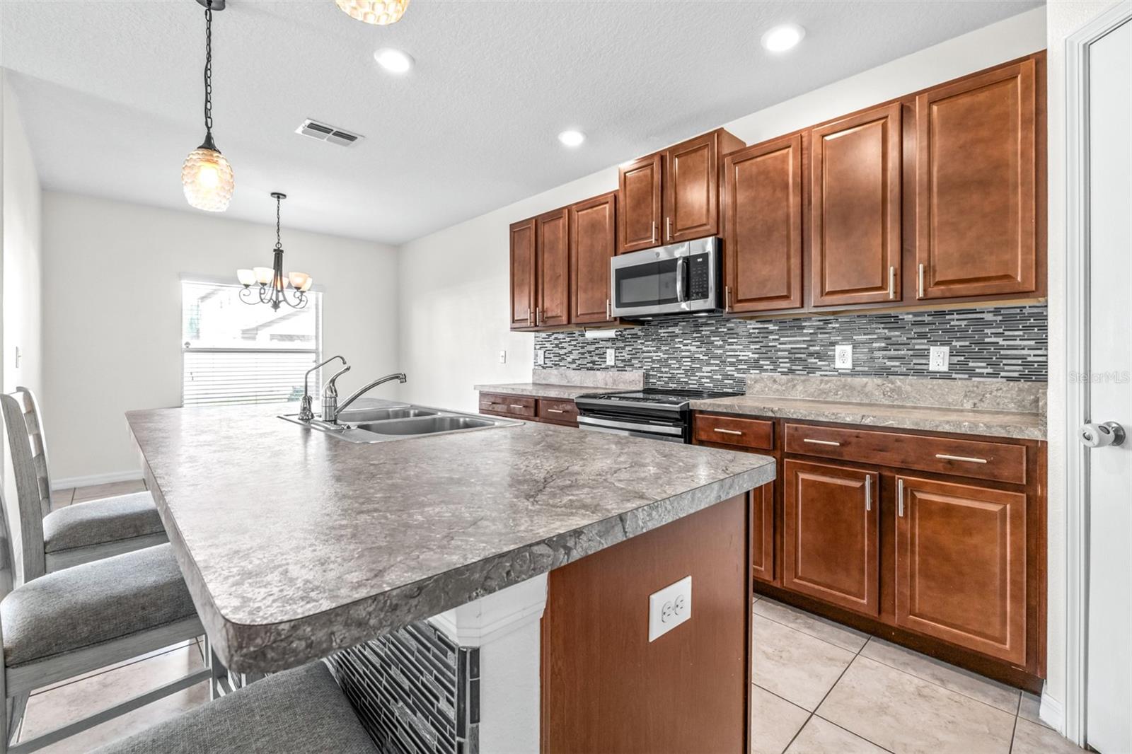 16713 SCENIC HILL WAY