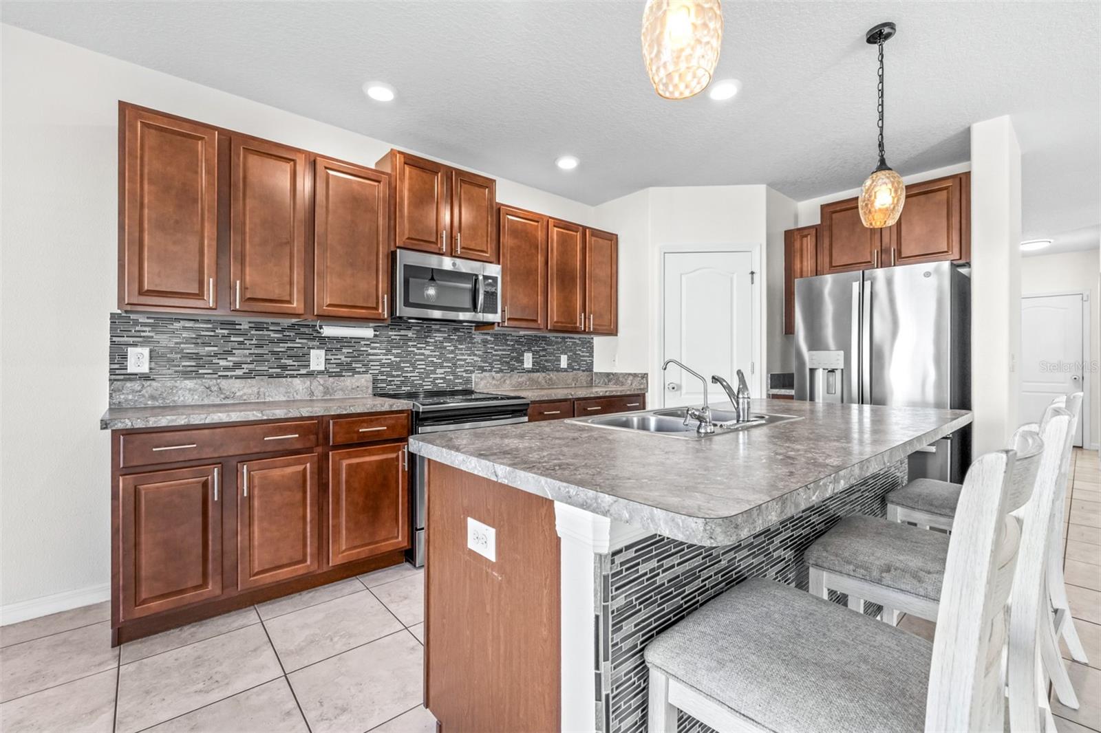 16713 SCENIC HILL WAY