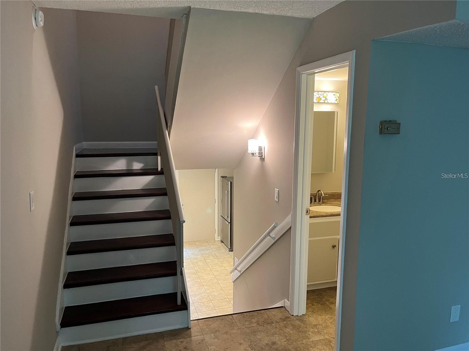 4319 LA RIVIERA CT
