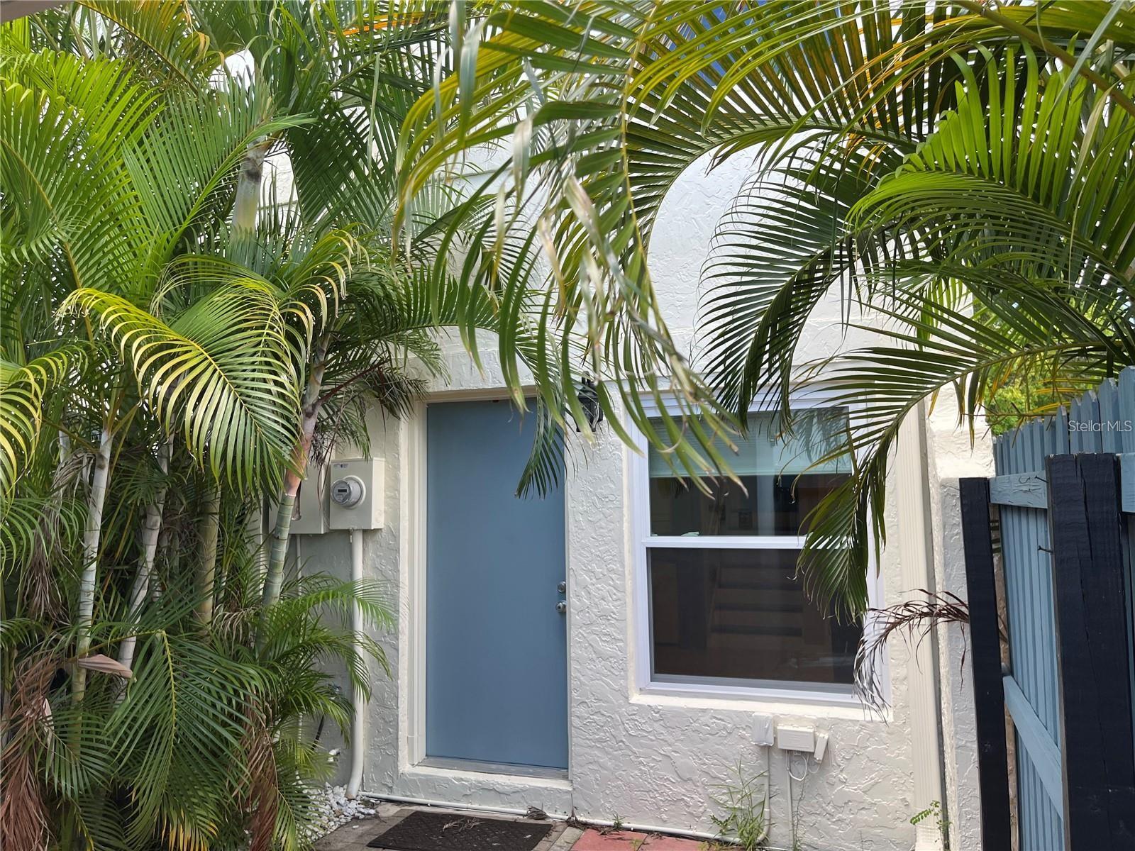 4319 LA RIVIERA CT