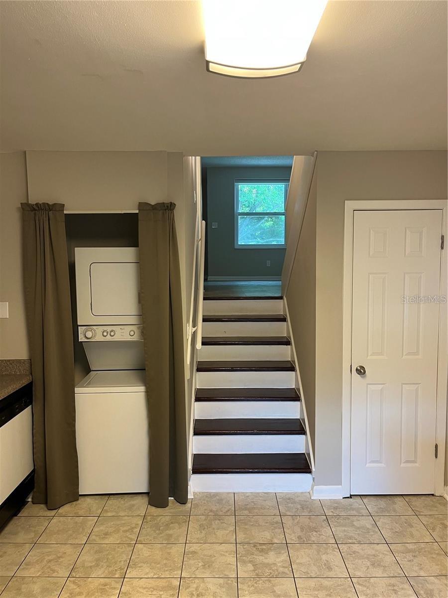 4319 LA RIVIERA CT