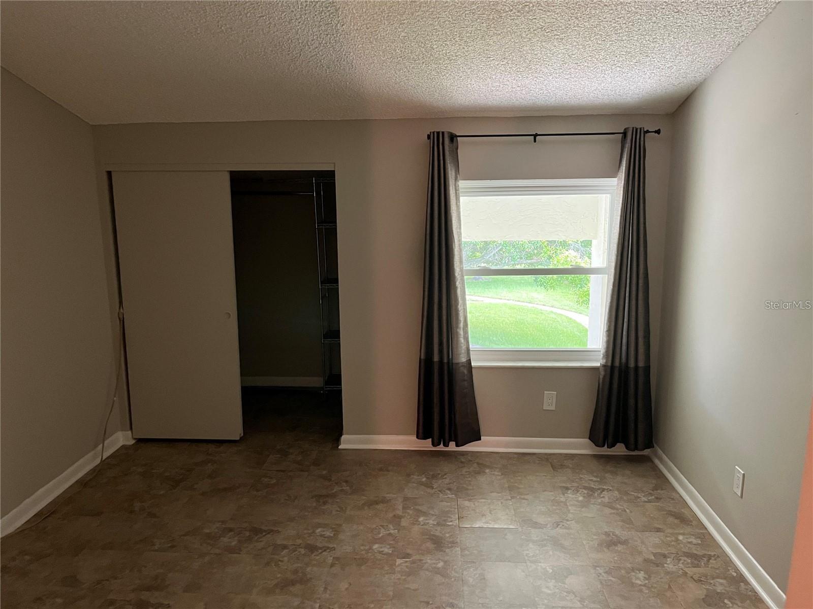 4319 LA RIVIERA CT