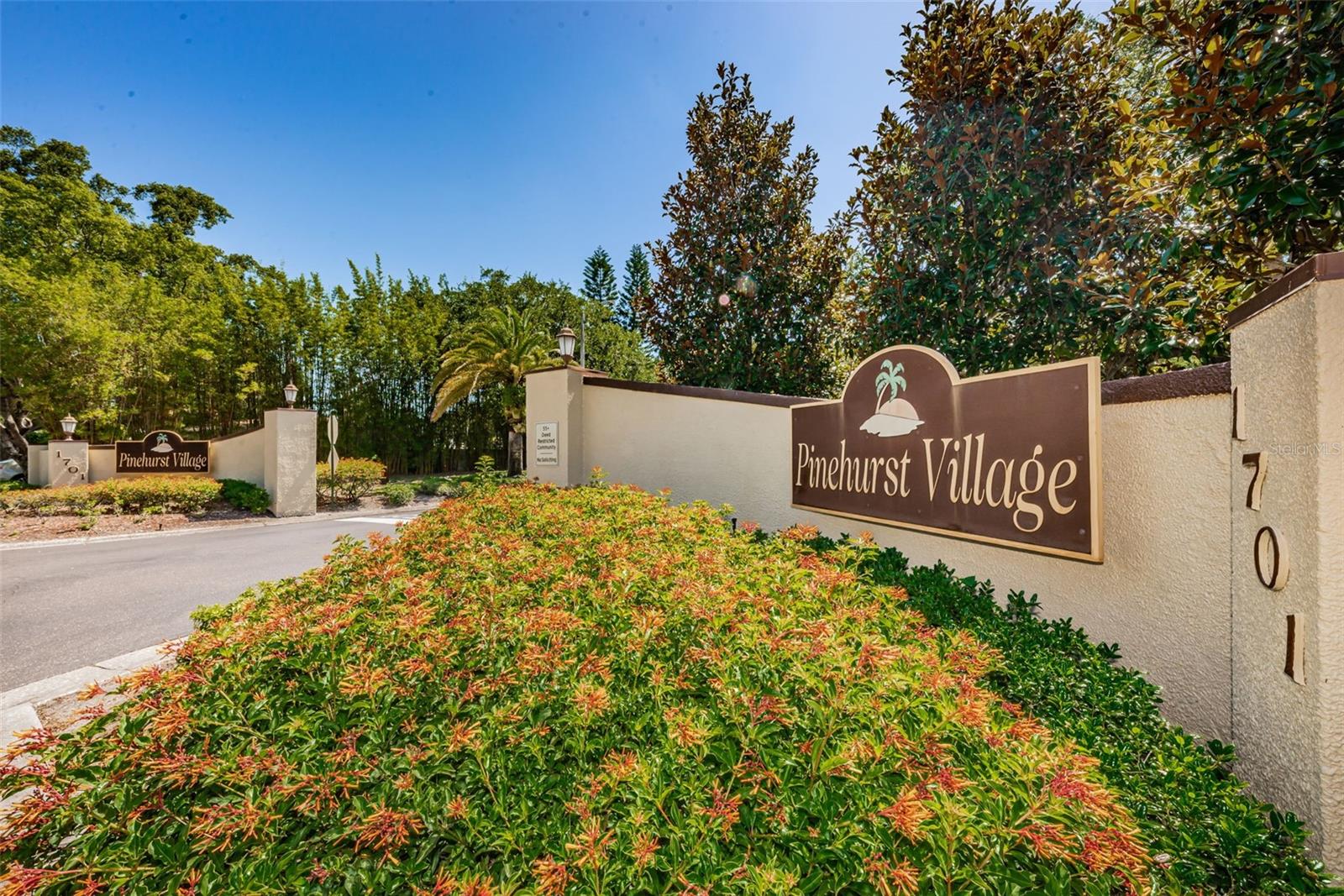 1701 PINEHURST RD #4F