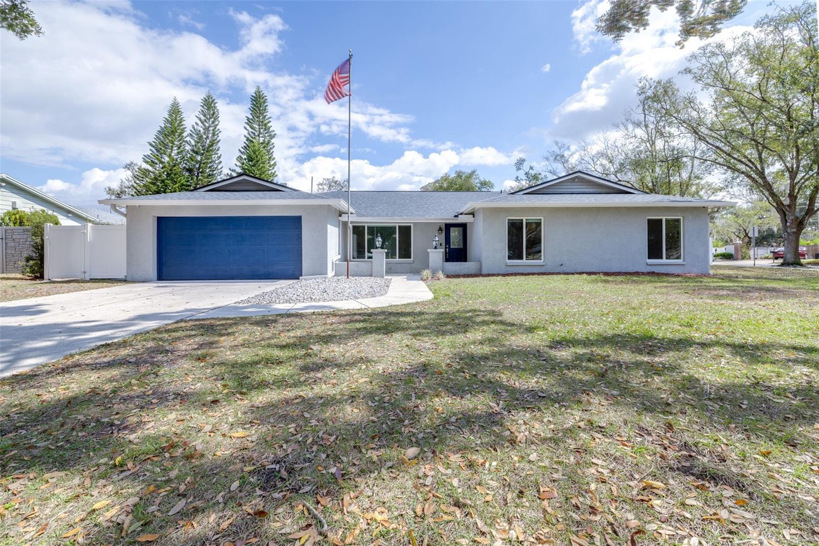 15401 WOODCASTLE PL