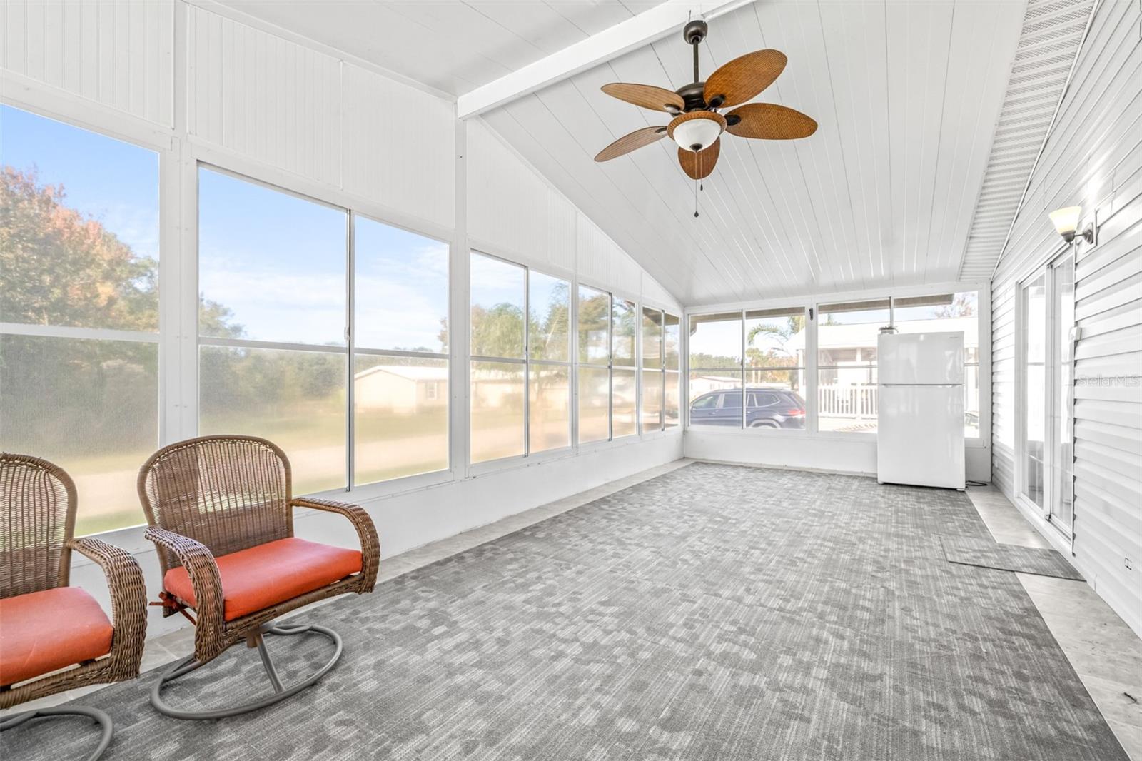 5453 WILLIAMSBURG LN