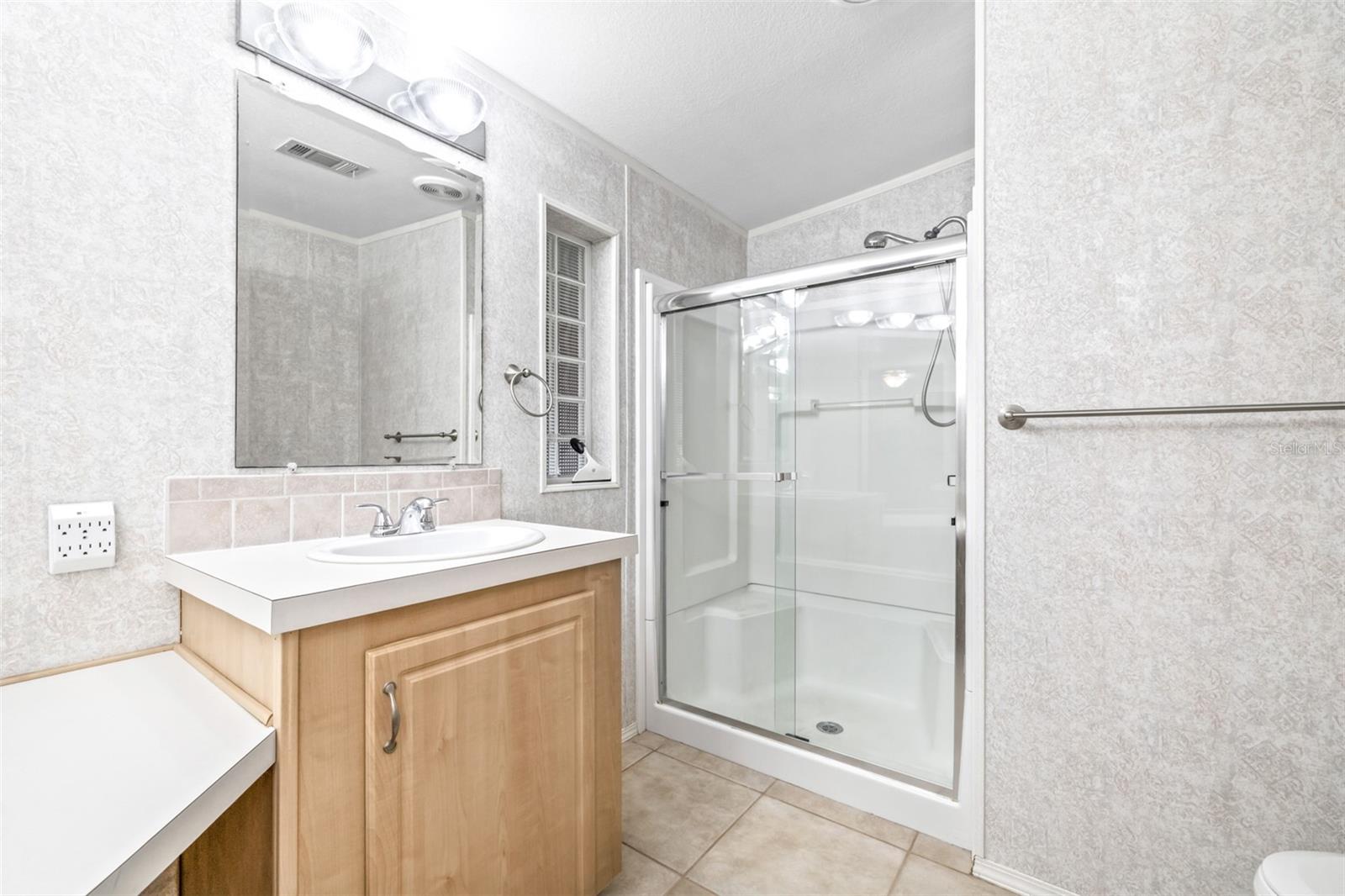 5453 WILLIAMSBURG LN