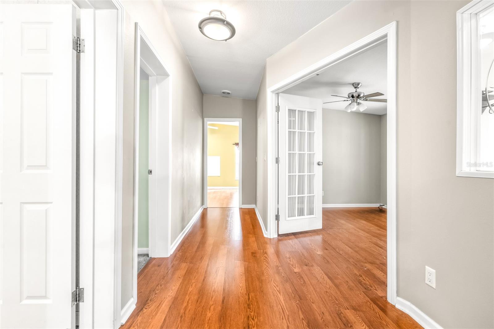 5453 WILLIAMSBURG LN