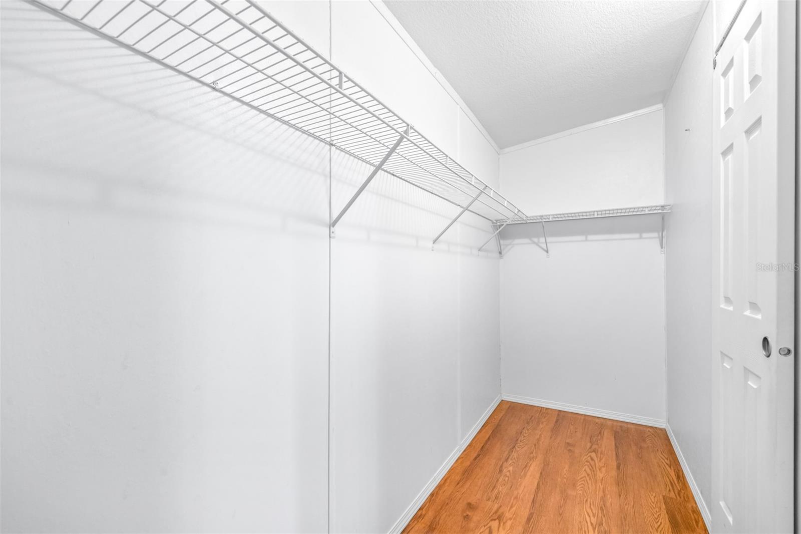 5453 WILLIAMSBURG LN