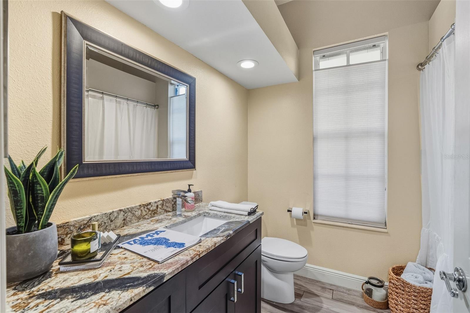 1362 E LAKE WOODLANDS PKWY