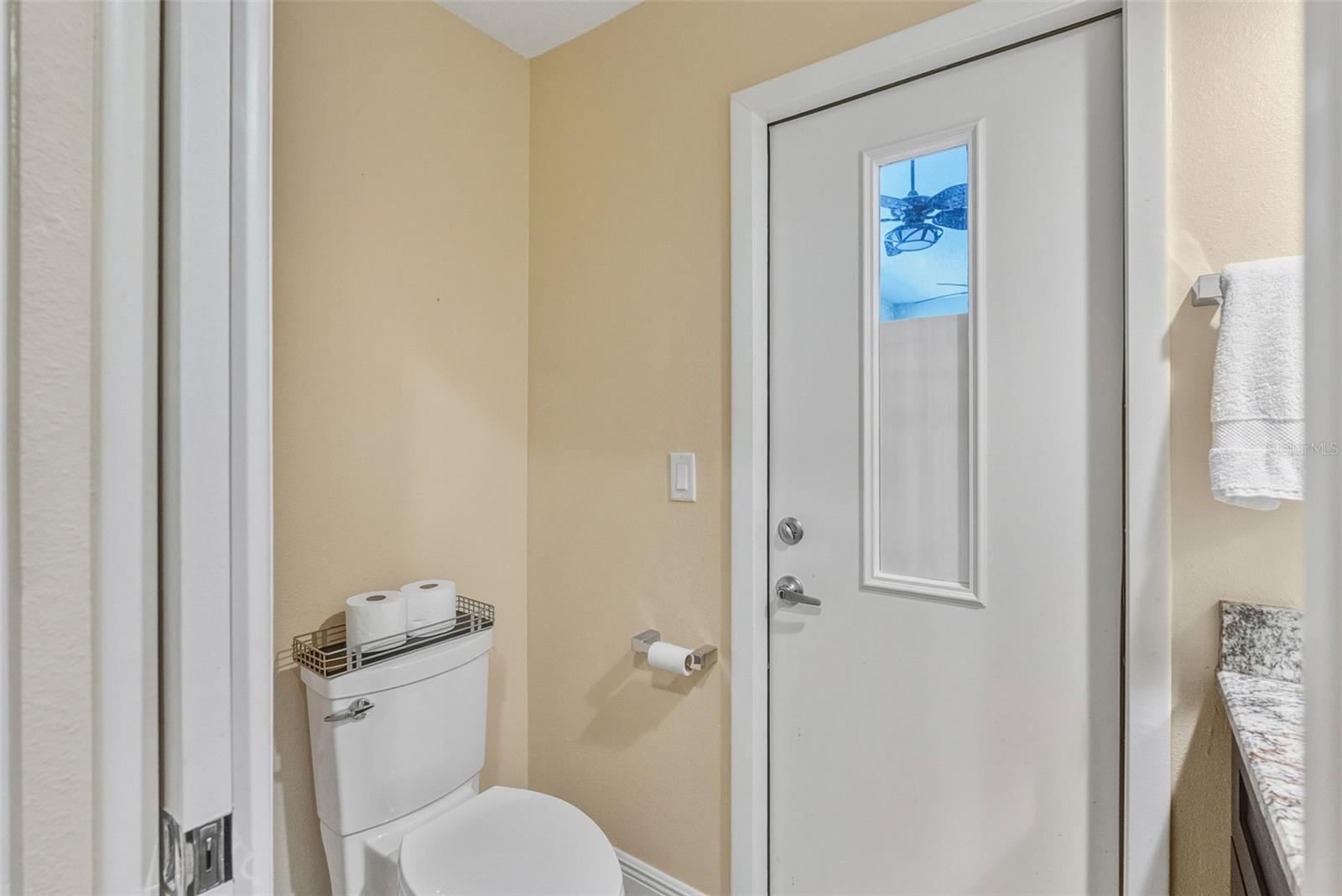 1362 E LAKE WOODLANDS PKWY