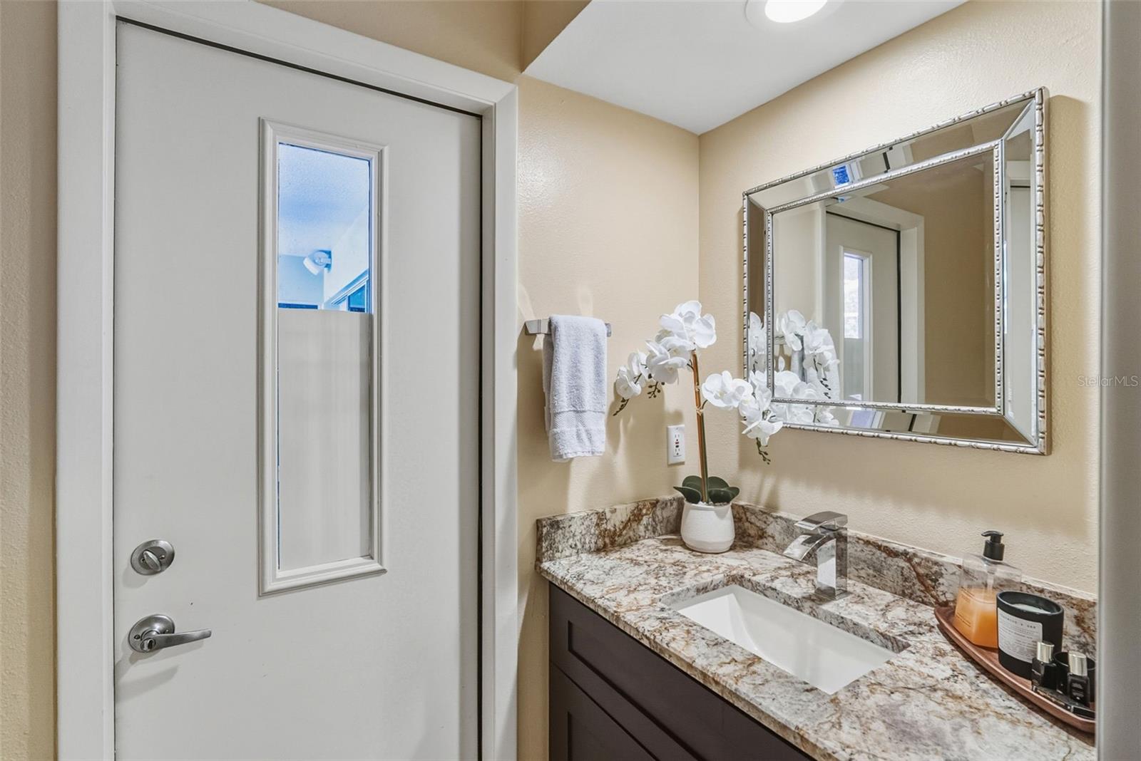 1362 E LAKE WOODLANDS PKWY