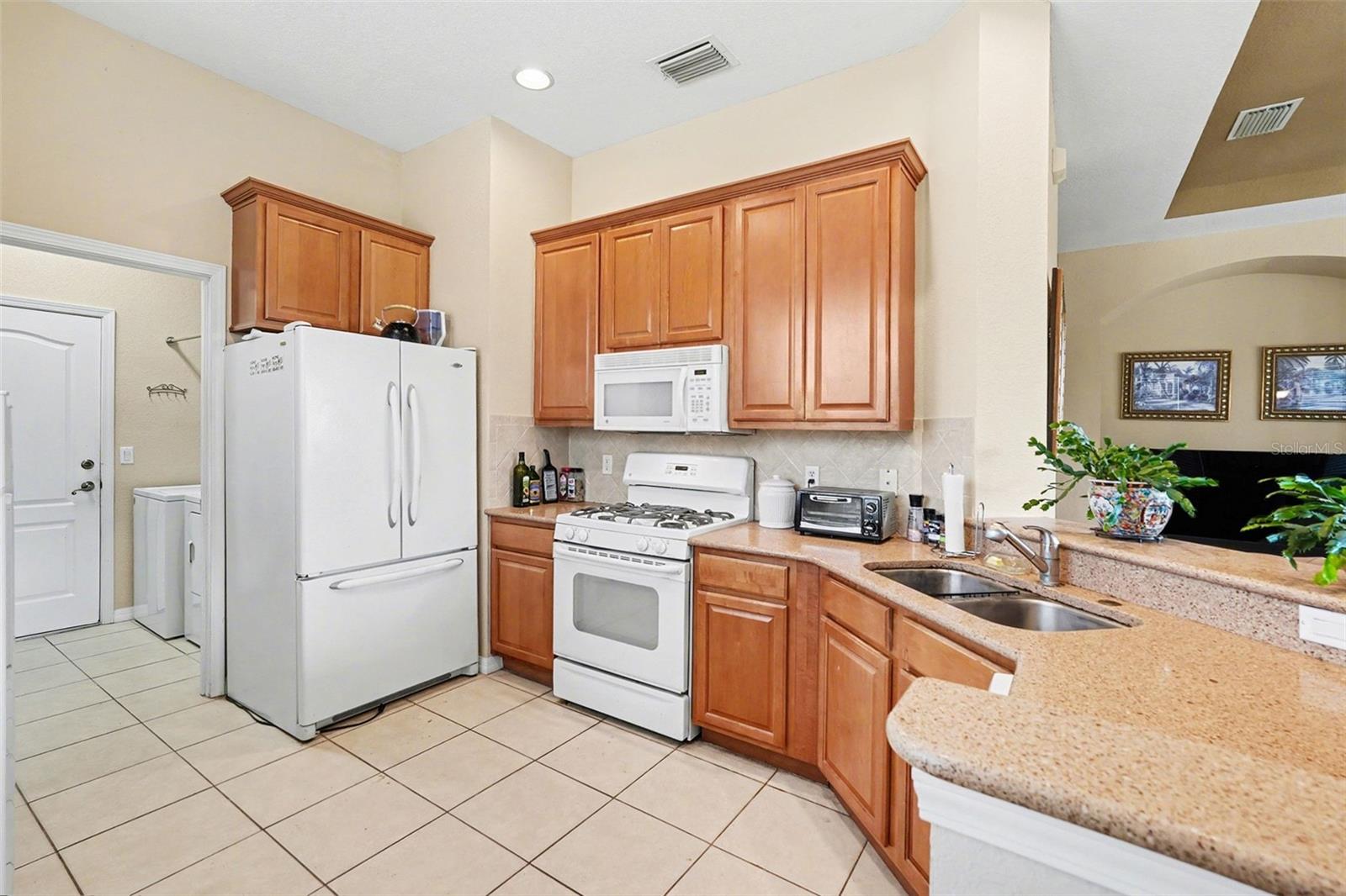 918 REGAL MANOR WAY