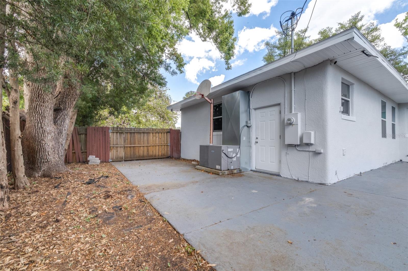 4116 N MARGUERITE ST