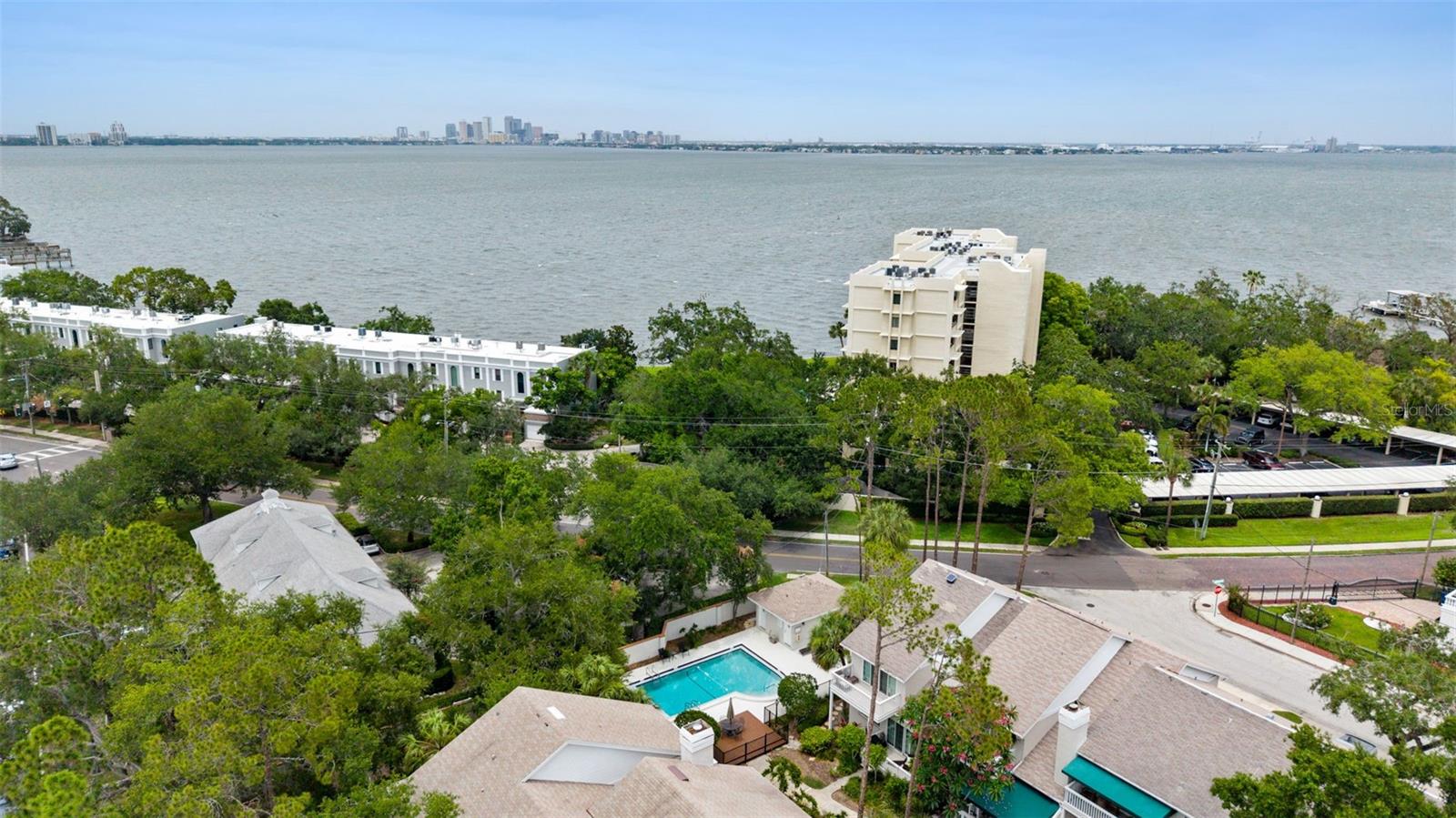 2605 W BALLAST POINT BLVD