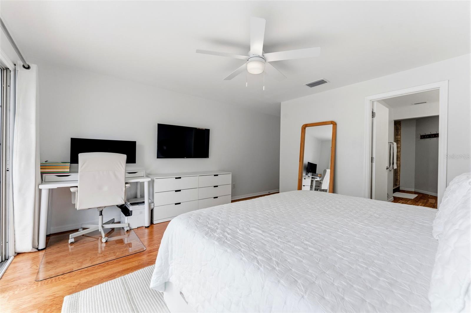 2605 W BALLAST POINT BLVD