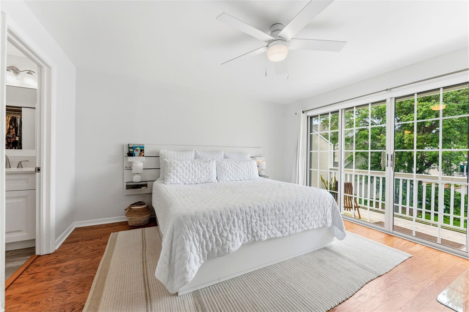 2605 W BALLAST POINT BLVD