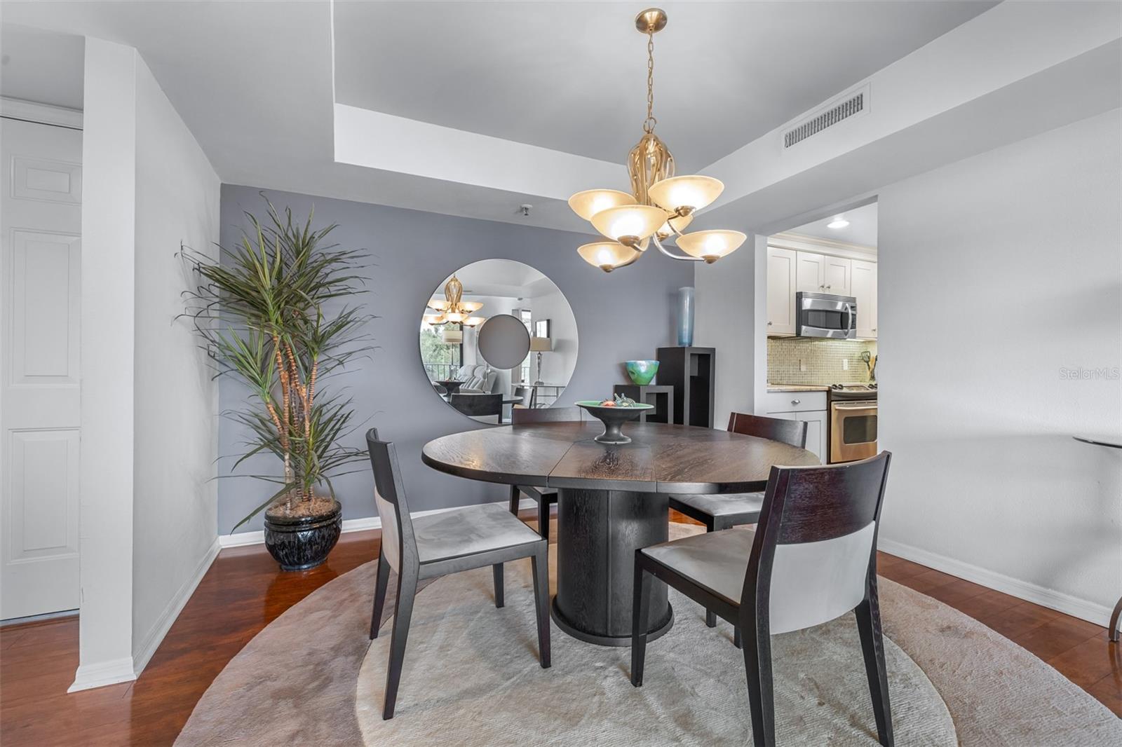 3211 W SWANN AVE #410