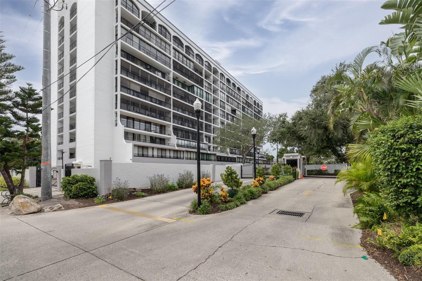 3211 W SWANN AVE #410