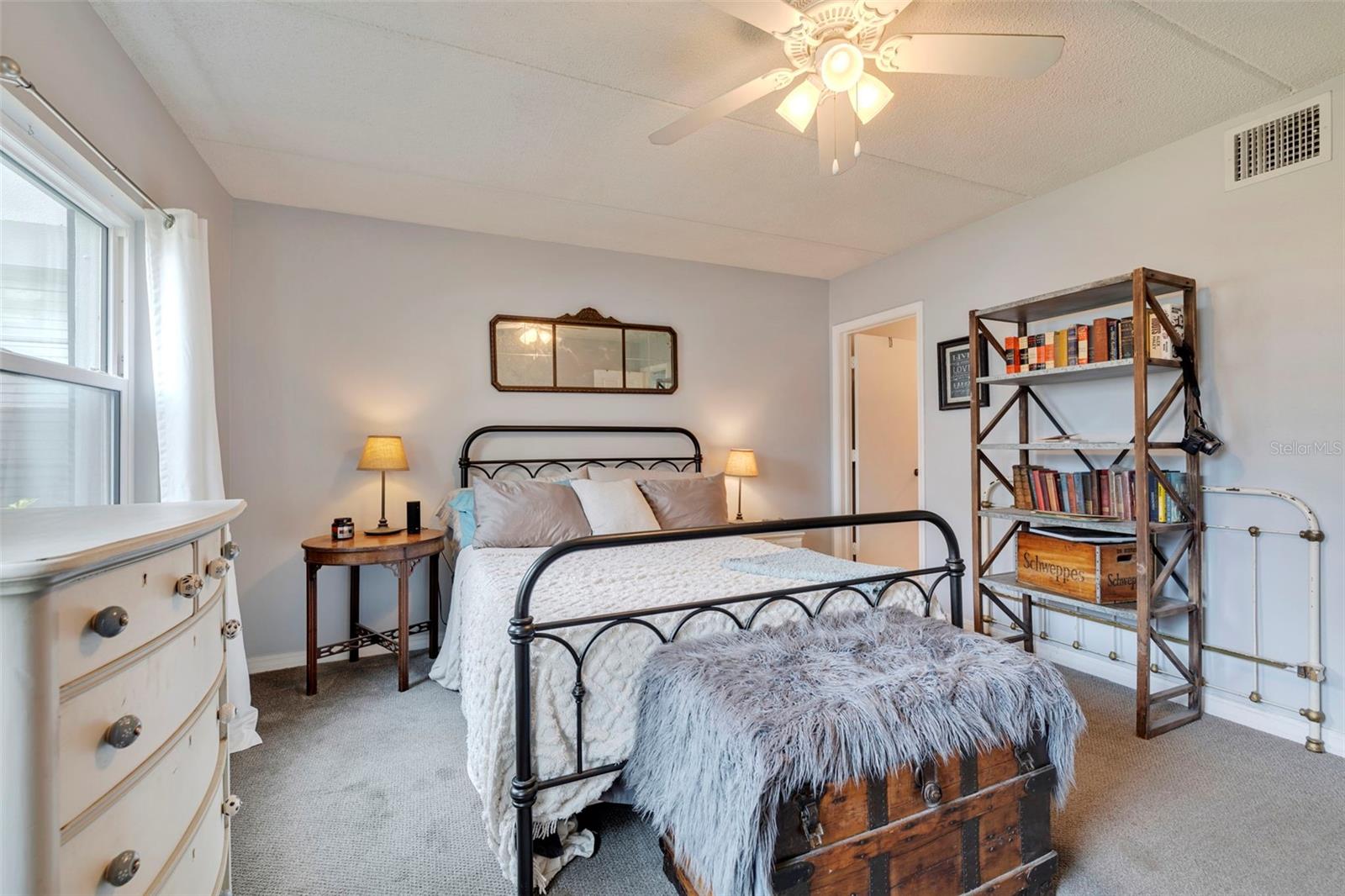 6960 AVENUE DES PALAIS #1A