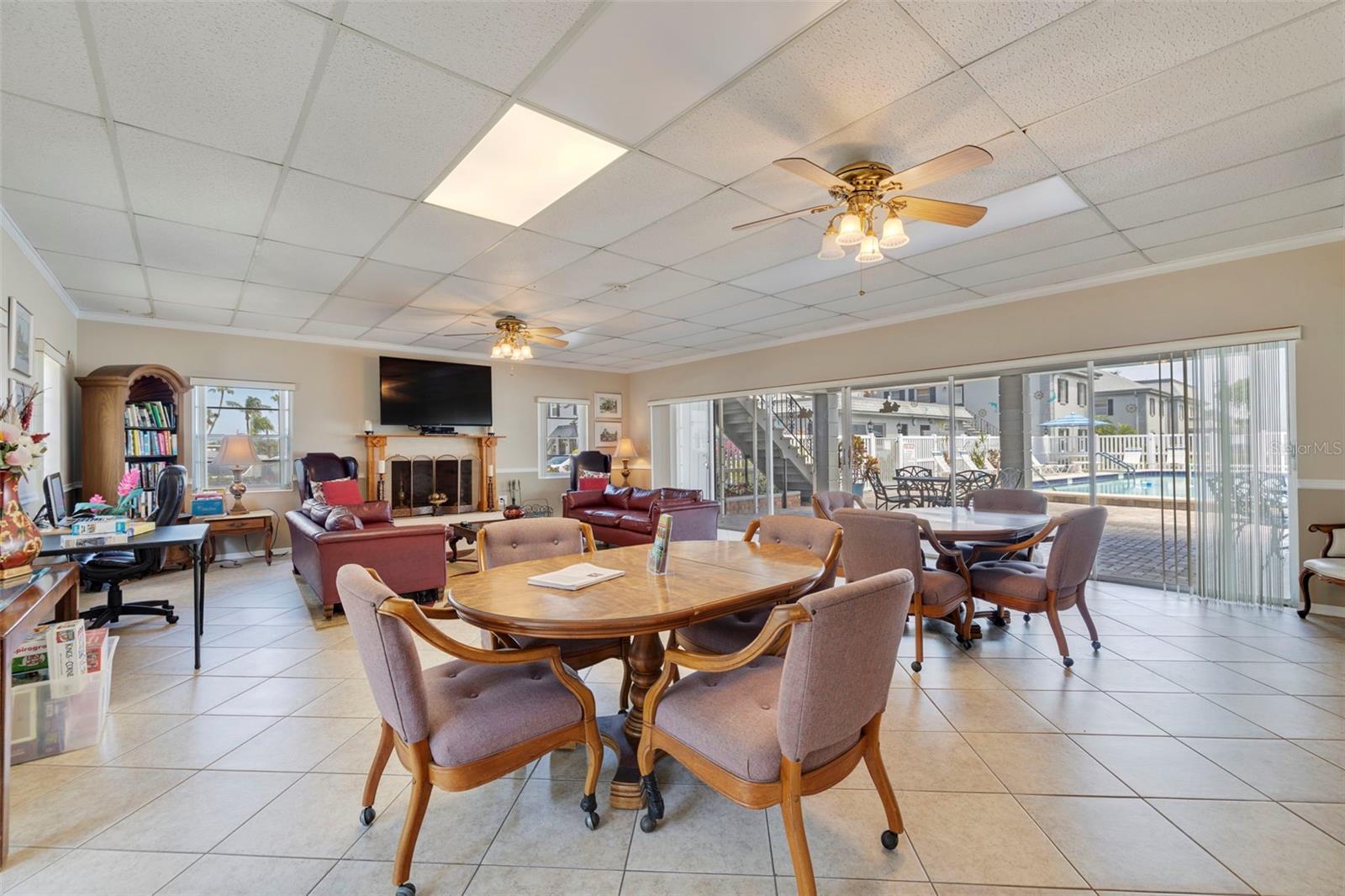 6960 AVENUE DES PALAIS #1A