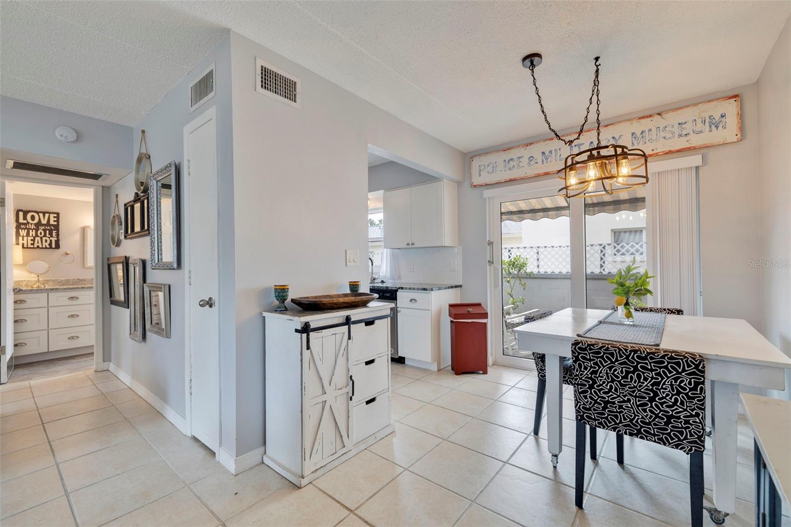 6960 AVENUE DES PALAIS #1A