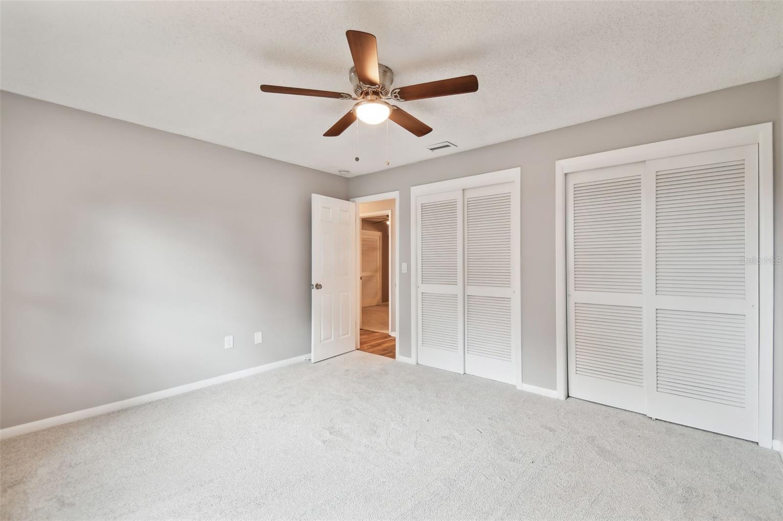 703 QUEENS CT