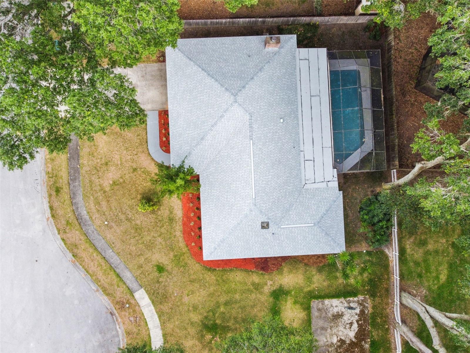 703 QUEENS CT