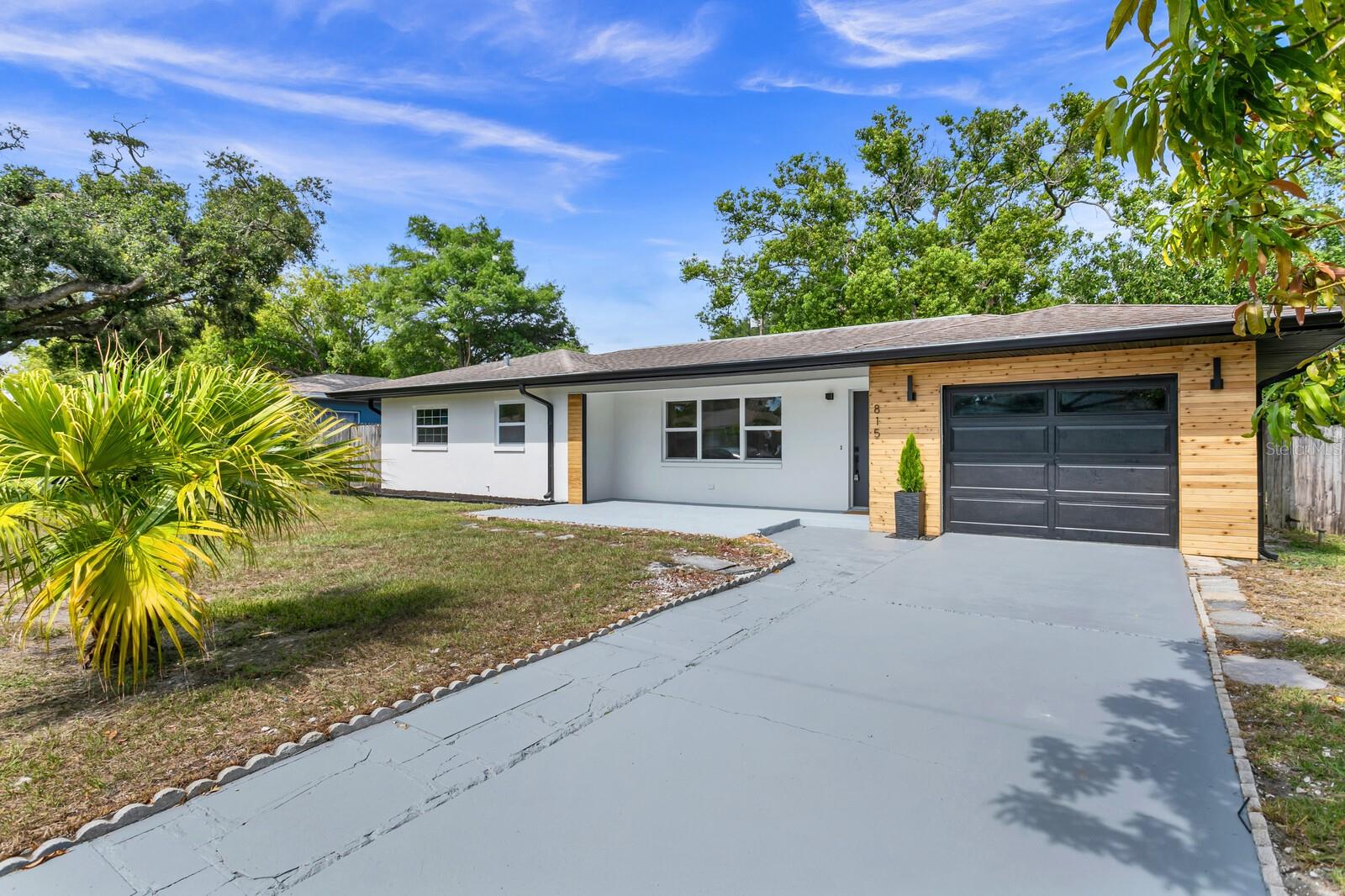 815 NORMANDY RD