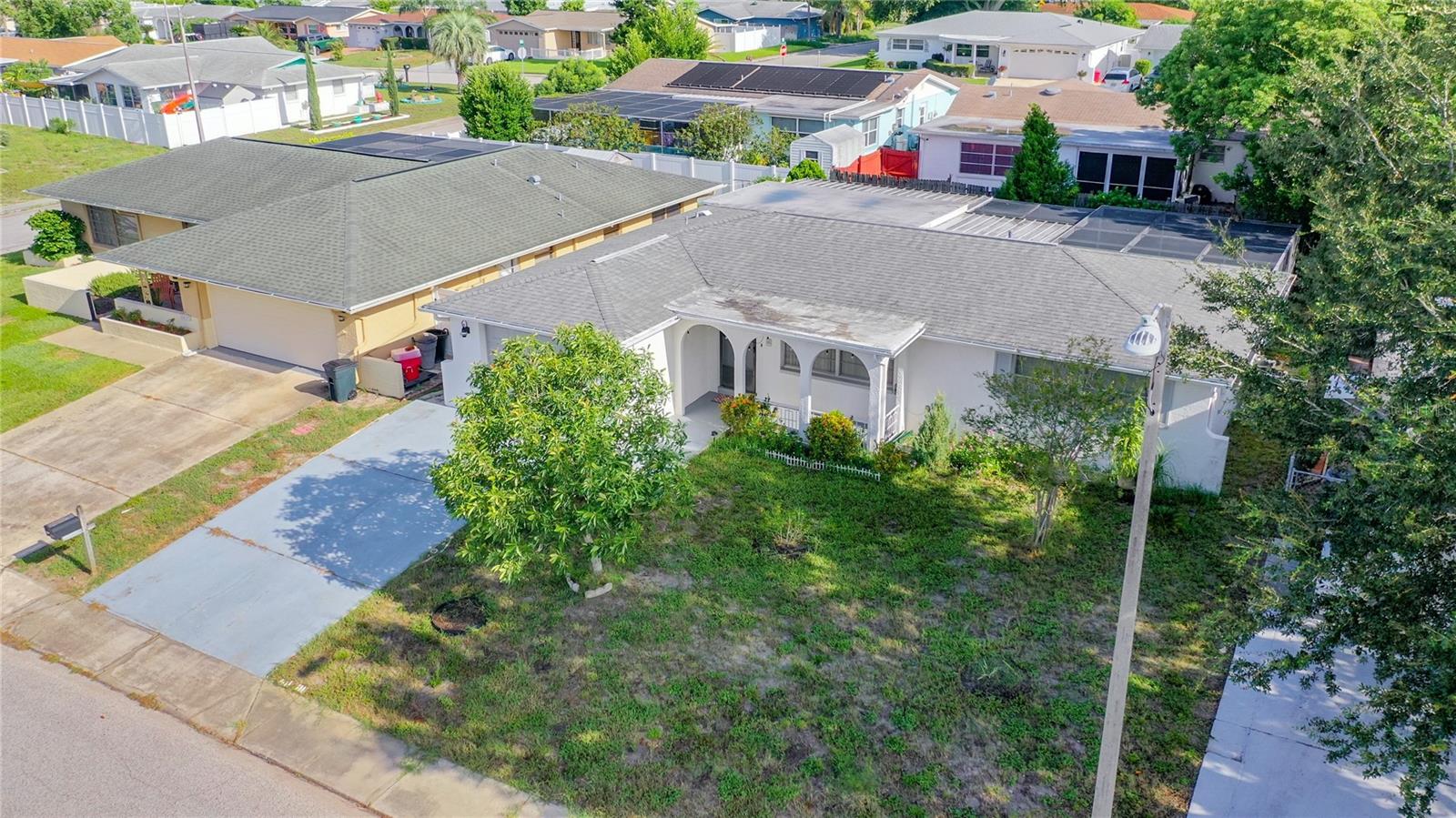 5841 LIDDELL DR