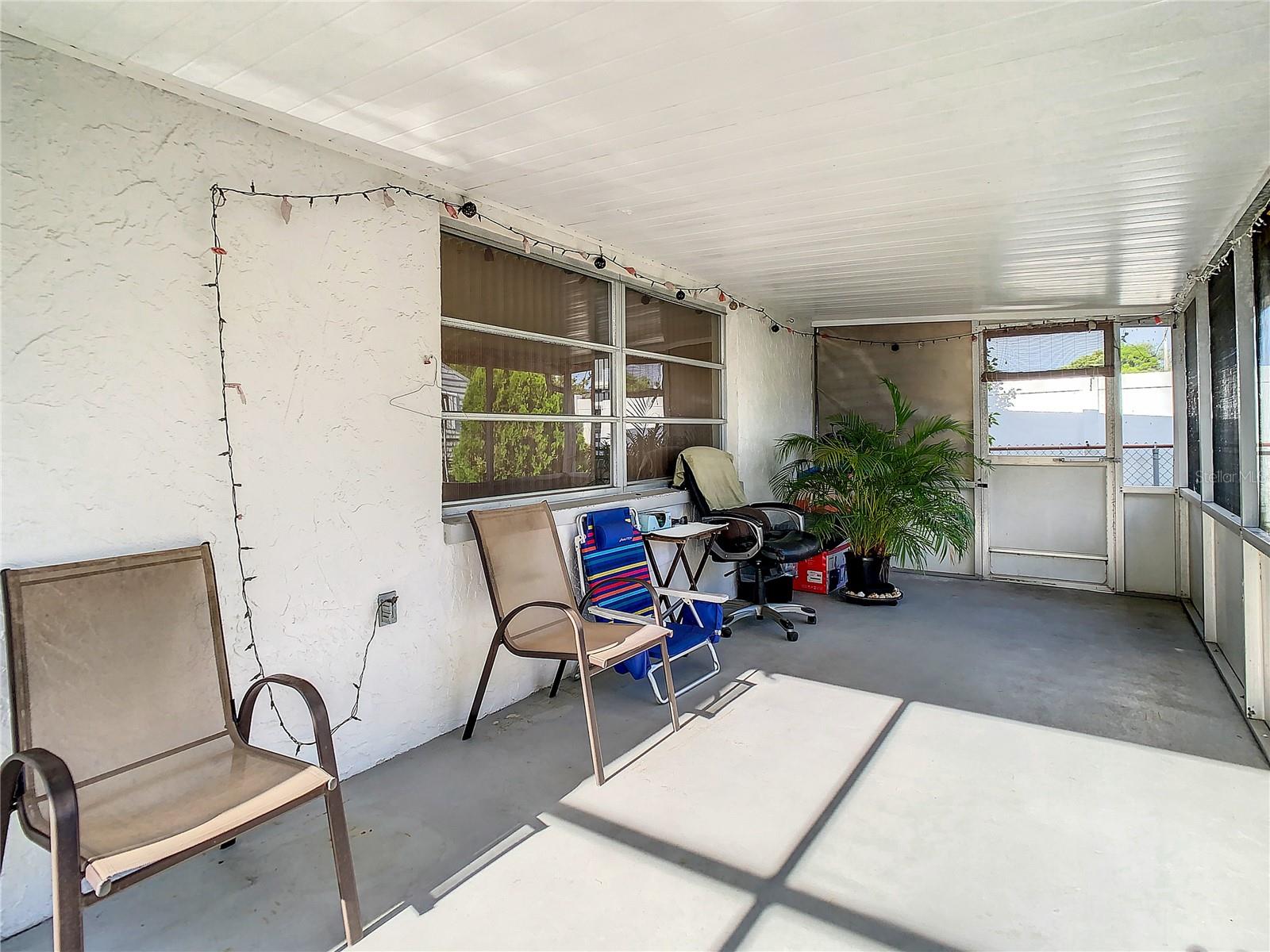 5841 LIDDELL DR