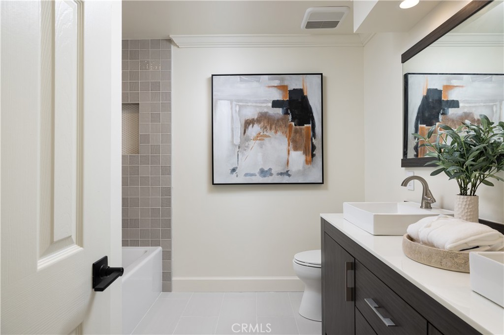 303 E Avenida Cordoba