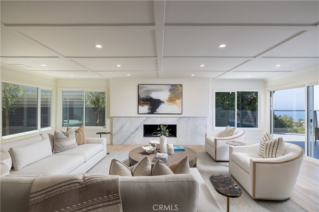 303 E Avenida Cordoba