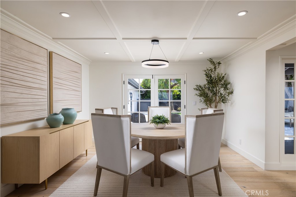 303 E Avenida Cordoba