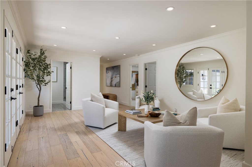 303 E Avenida Cordoba