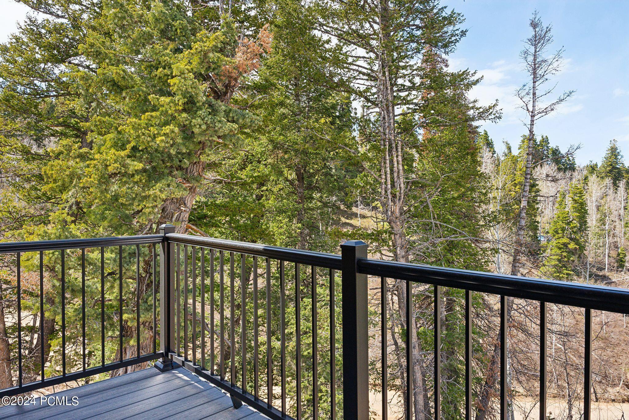 1430 W Arapaho Drive