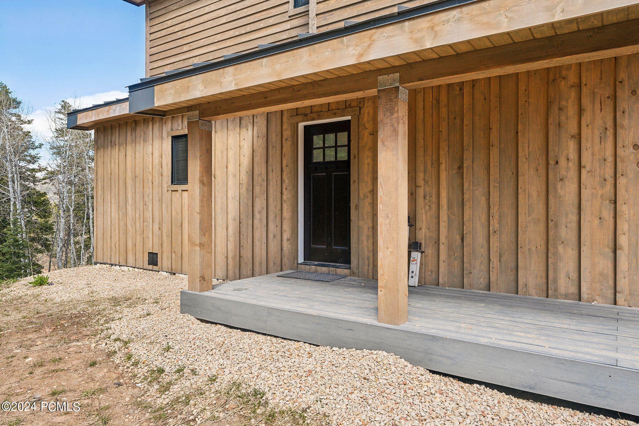 1430 W Arapaho Drive