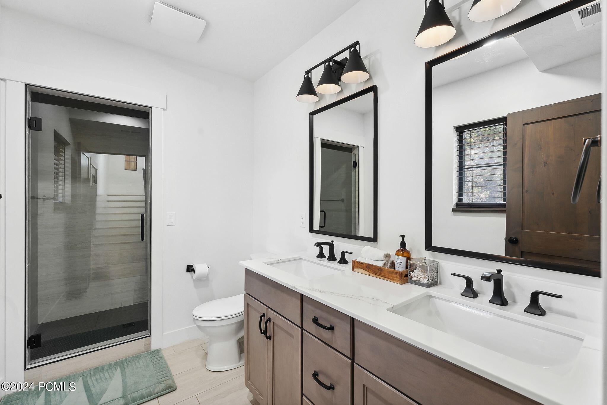 1430 W Arapaho Drive