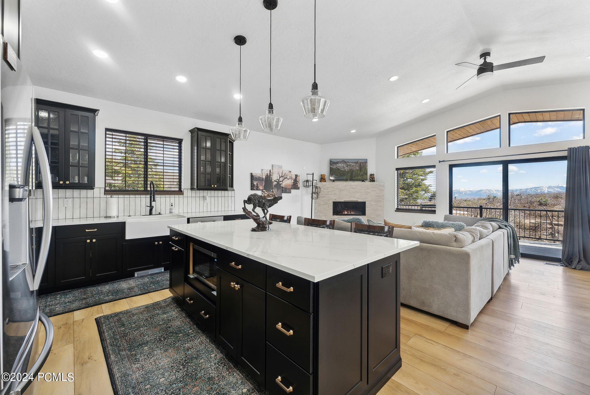 1430 W Arapaho Drive