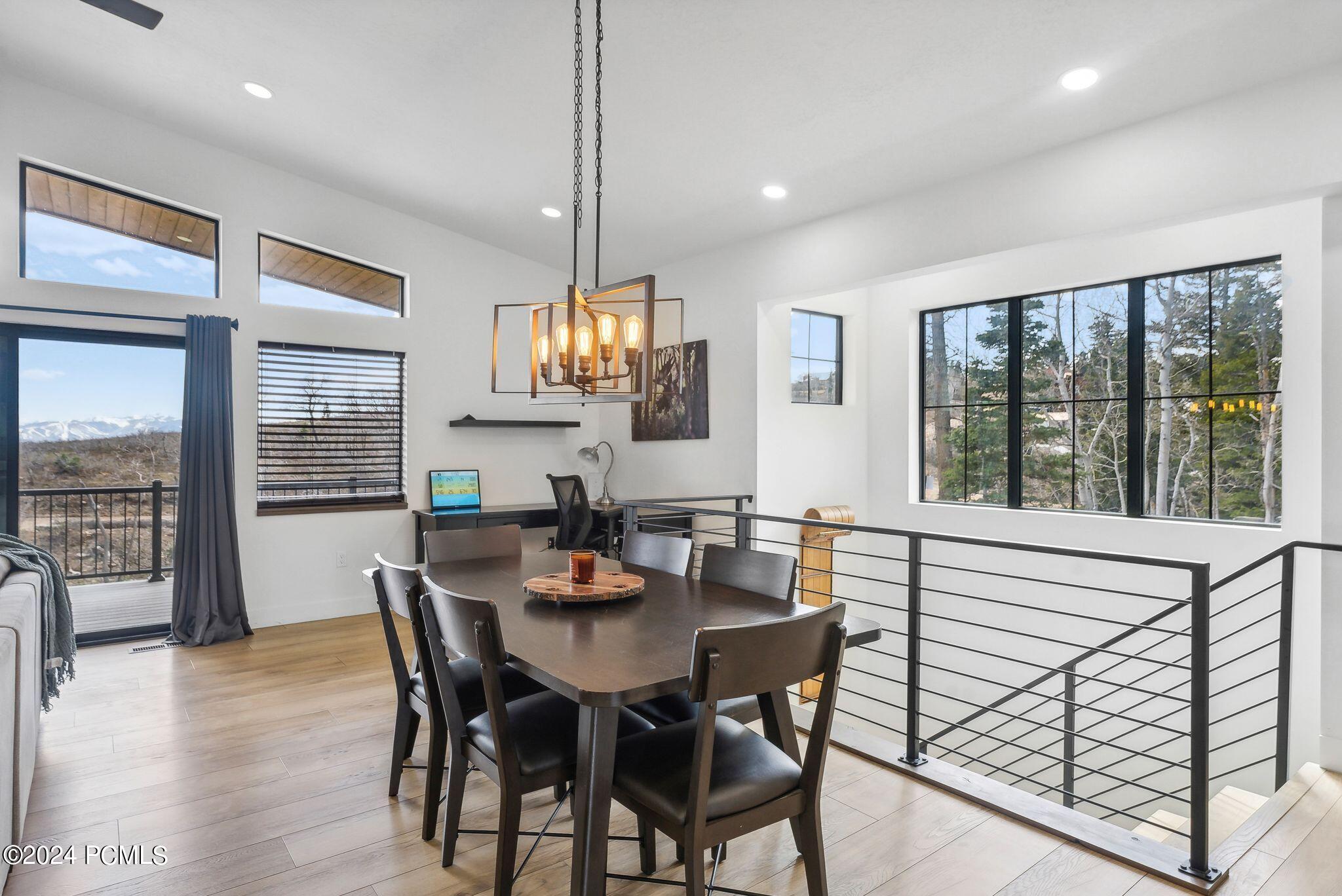 1430 W Arapaho Drive