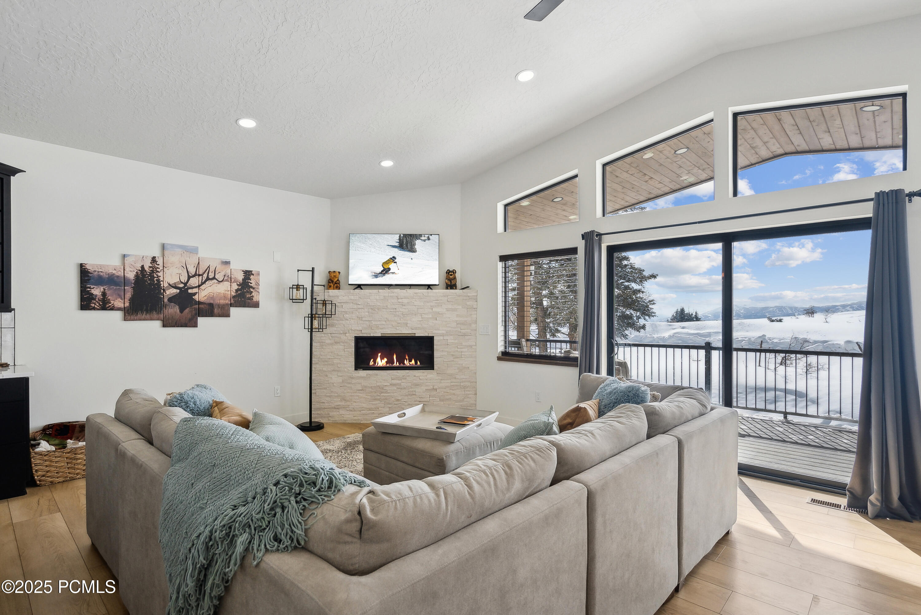 1430 W Arapaho Drive