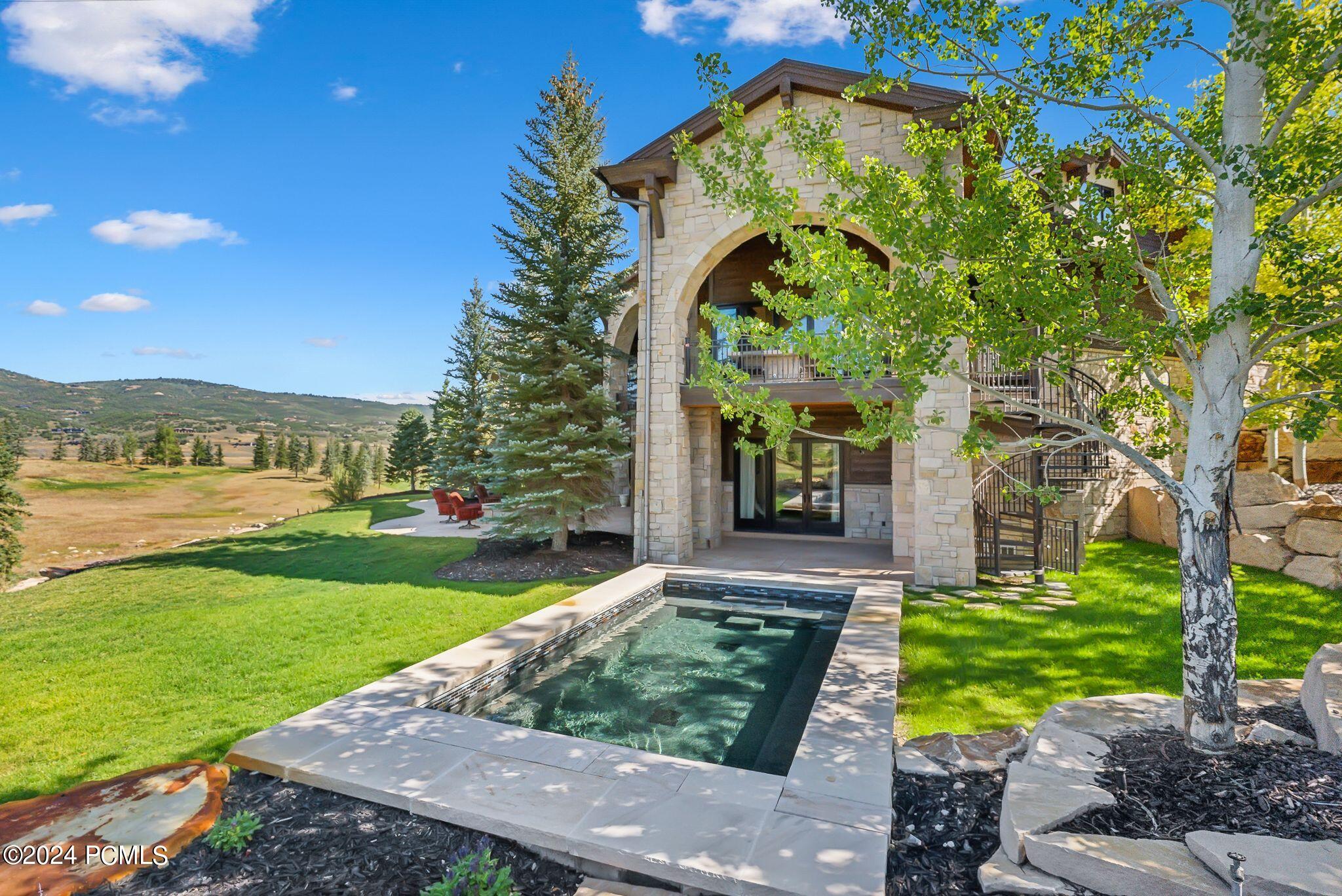 340 Hollyhock Street