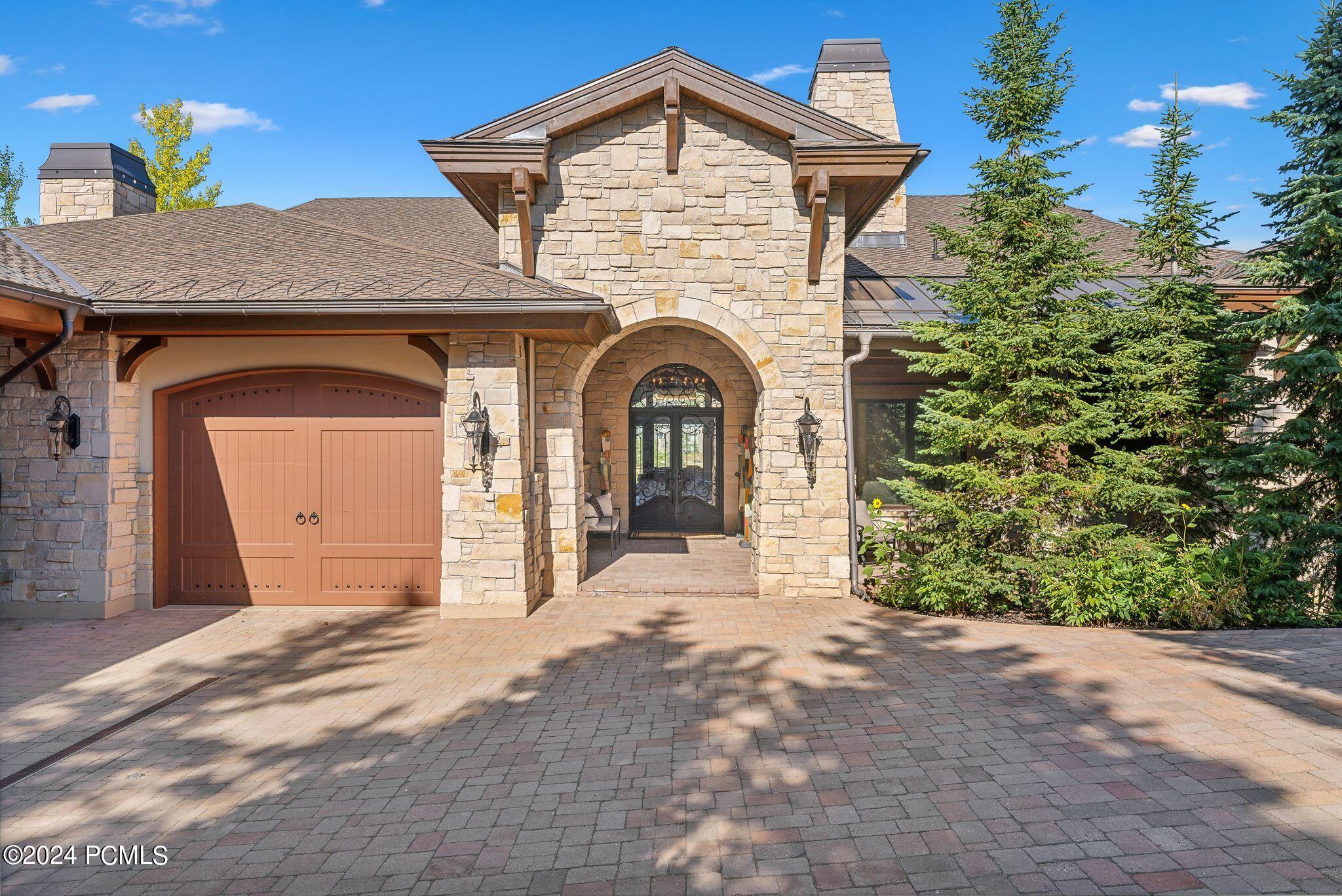 340 Hollyhock Street