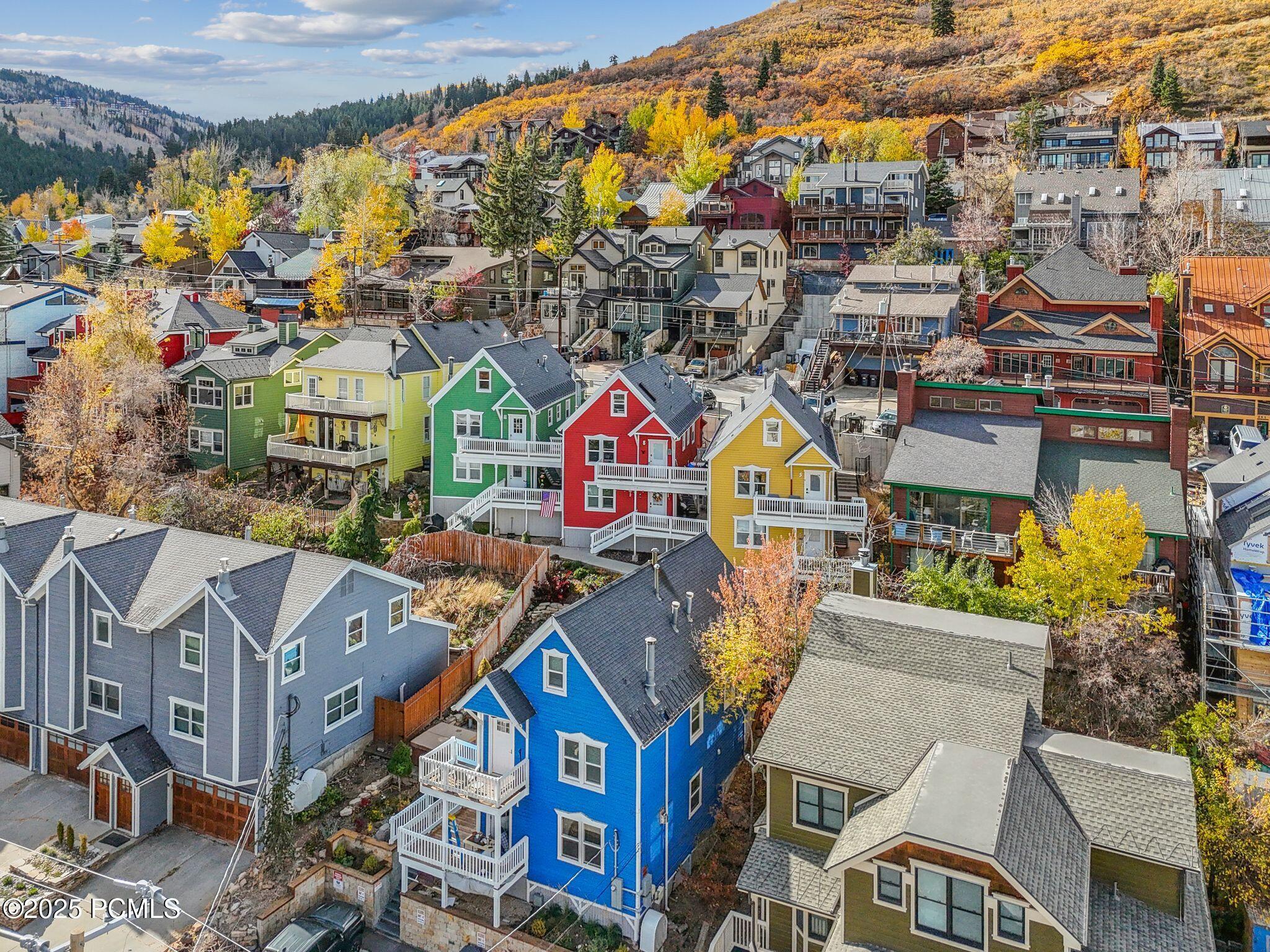 236 Woodside Avenue 11